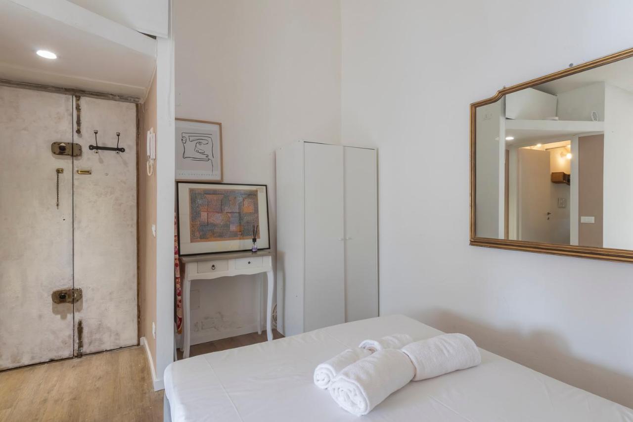 I Host - Carcano 26 Milan